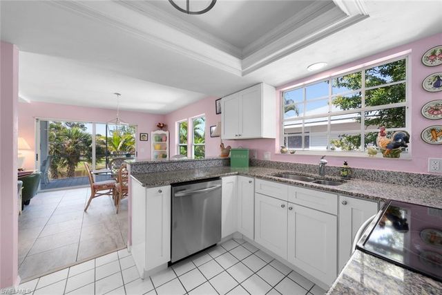 2162 Egret CIR, Sanibel, FL 33957