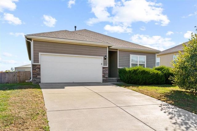 11115 N Jefferson Street, Kansas City, MO 64155