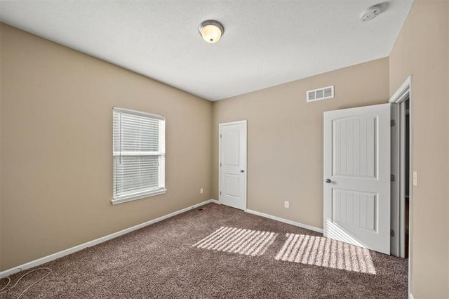 11115 N Jefferson Street, Kansas City, MO 64155