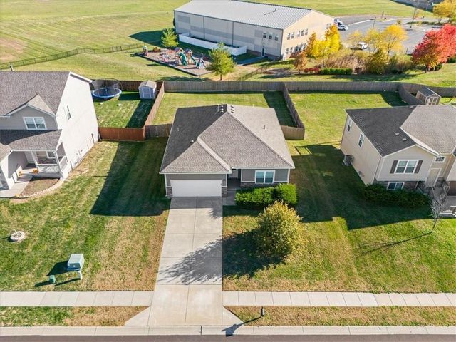 11115 N Jefferson Street, Kansas City, MO 64155