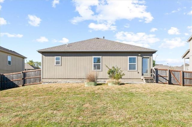 11115 N Jefferson Street, Kansas City, MO 64155