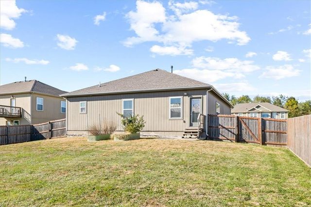 11115 N Jefferson Street, Kansas City, MO 64155