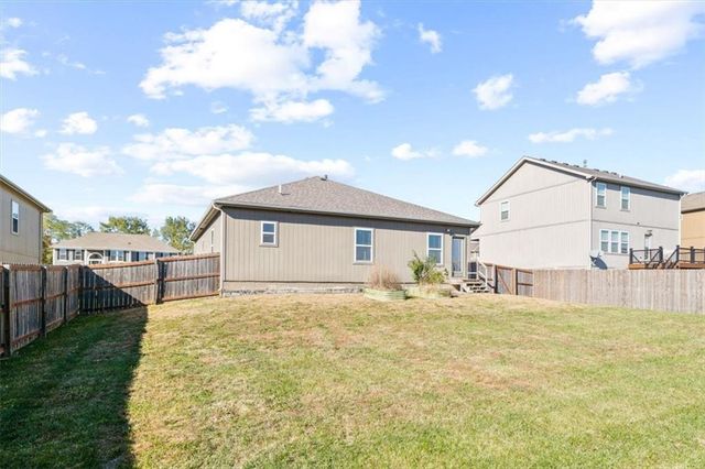 11115 N Jefferson Street, Kansas City, MO 64155