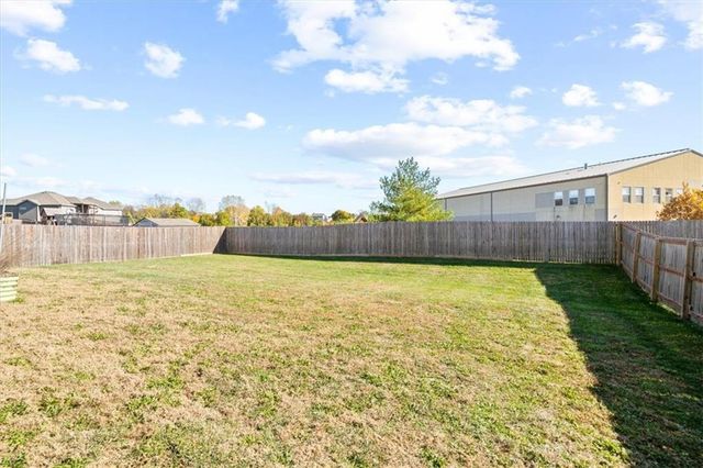 11115 N Jefferson Street, Kansas City, MO 64155