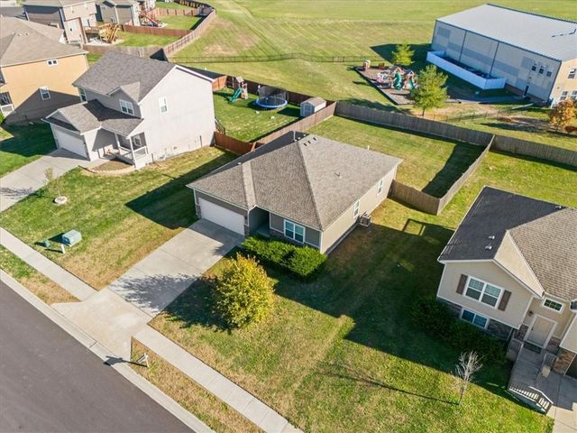 11115 N Jefferson Street, Kansas City, MO 64155