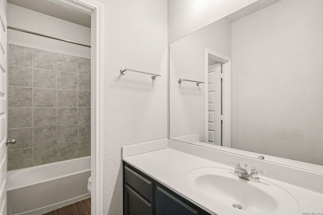 10426 Green Lake Dr, San Antonio, TX 78223