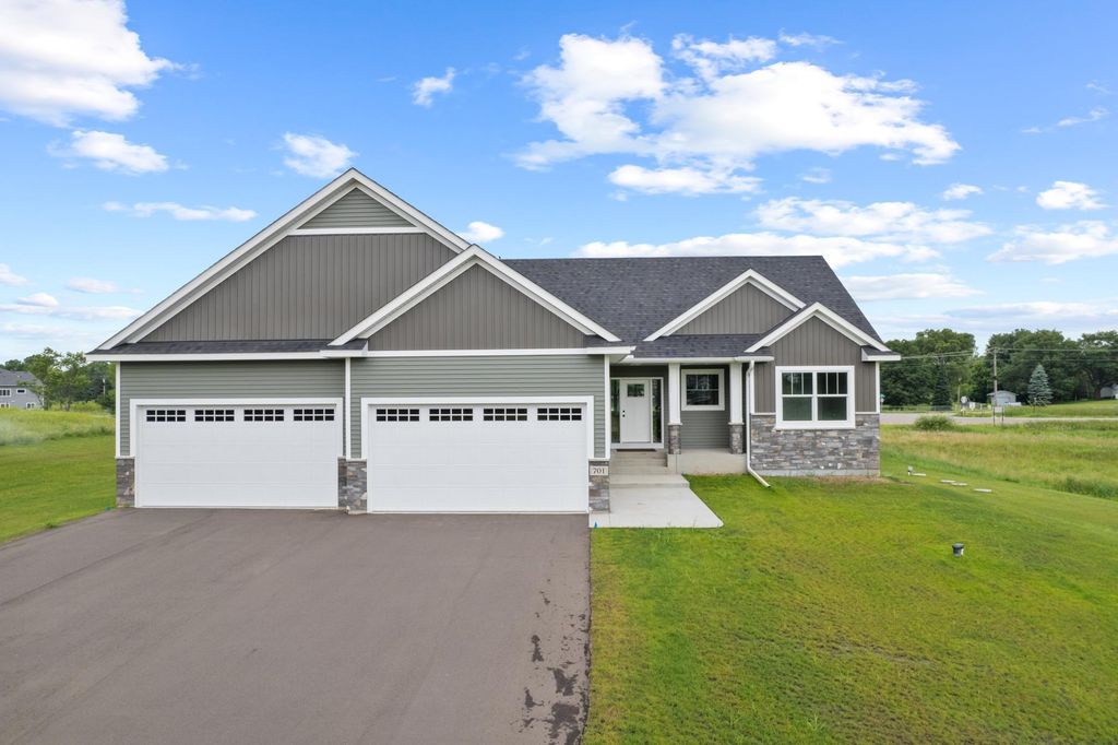 20615 Redwood Street NW, Oak Grove, MN 55011