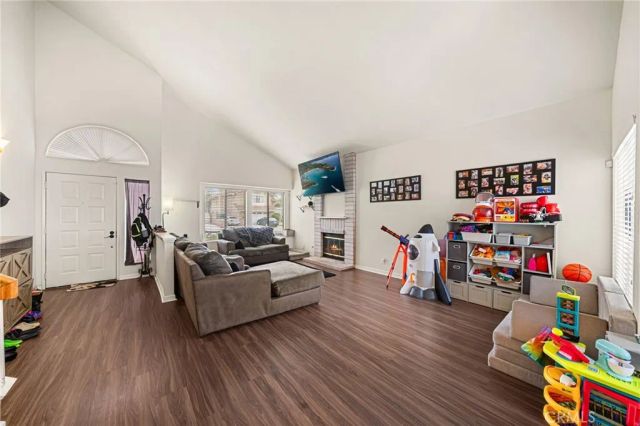 389 Conestoga Road, San Dimas, CA 91773