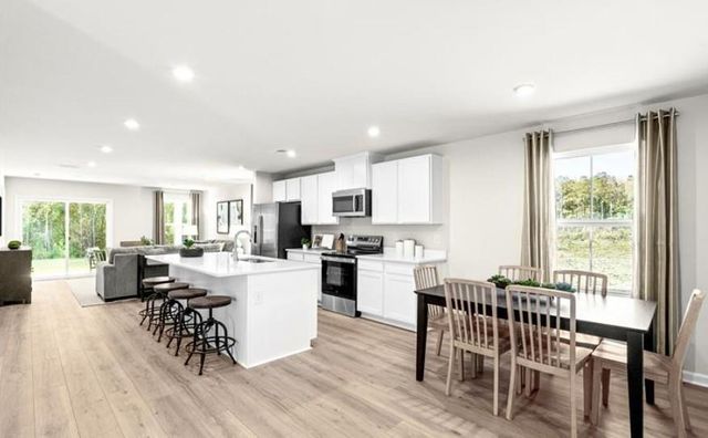 113 Grand Oak Circle, Union City, GA 30291