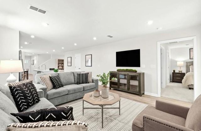 113 Grand Oak Circle, Union City, GA 30291