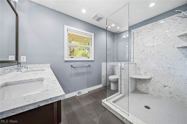 11790 Arbor Glen Drive, Chardon, OH 44024