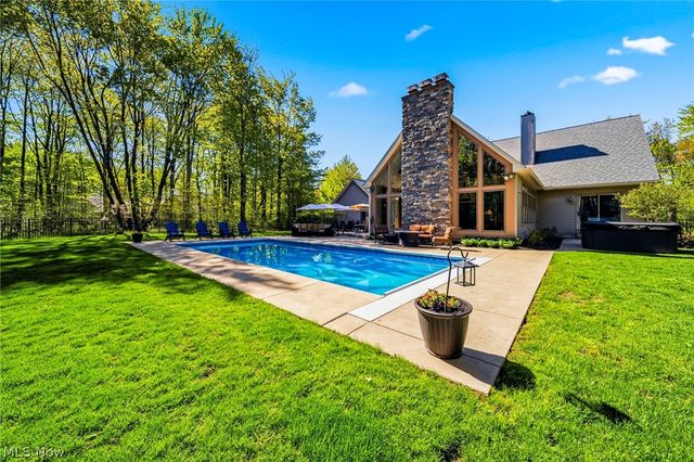 11790 Arbor Glen Drive, Chardon, OH 44024