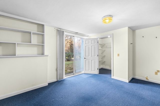 23 Meadowood Ln, Falmouth, MA 02536