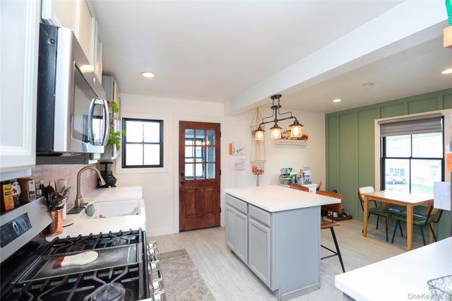 52 Phillips Avenue, Highland, NY 12528