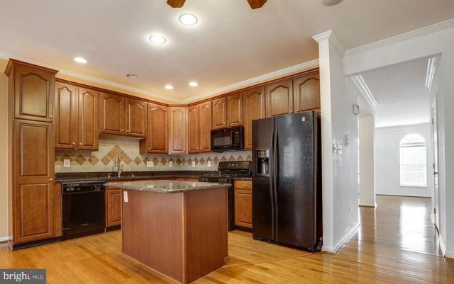 25859 KIRKWOOD SQ, Chantilly, VA 20152