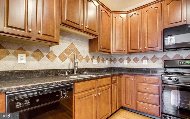 25859 KIRKWOOD SQ, Chantilly, VA 20152