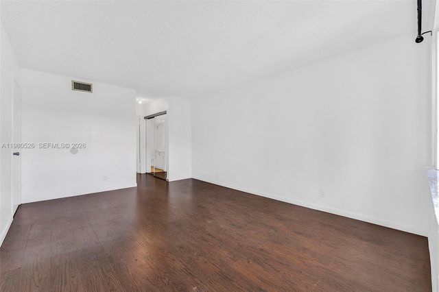 230 Lakeview Dr 206, Weston, FL 33326