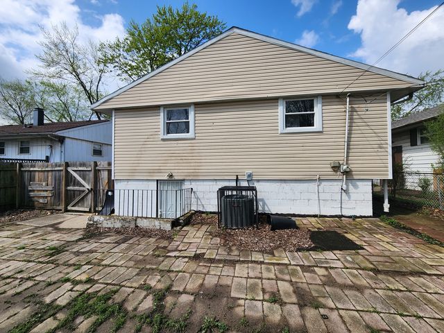 279 Chappel Avenue, Calumet City, IL 60409