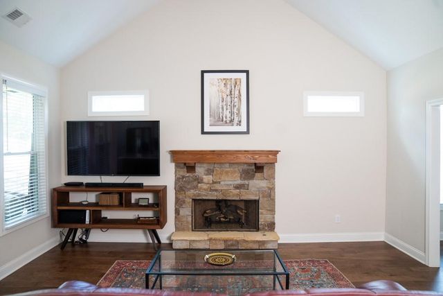 74 Mission Hills SW Drive, Cartersville, GA 30120