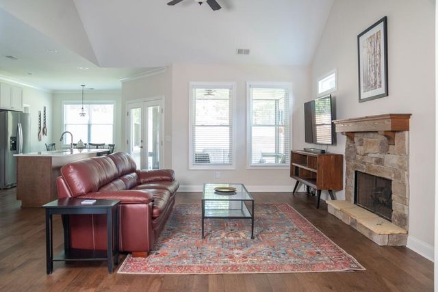 74 Mission Hills SW Drive, Cartersville, GA 30120