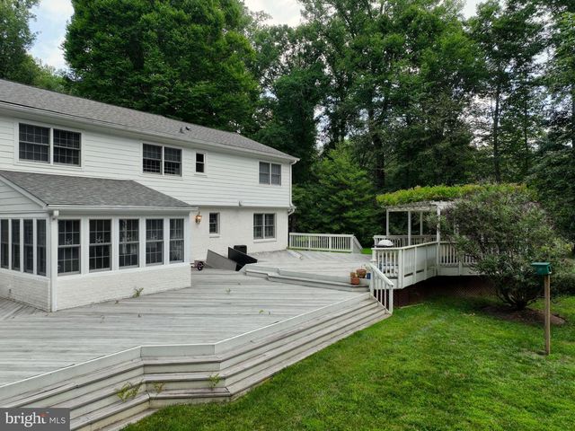 629 UTTERBACK STORE RD, Great Falls, VA 22066