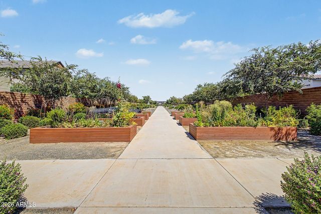 4260 S AMETHYST Drive, Chandler, AZ 85249