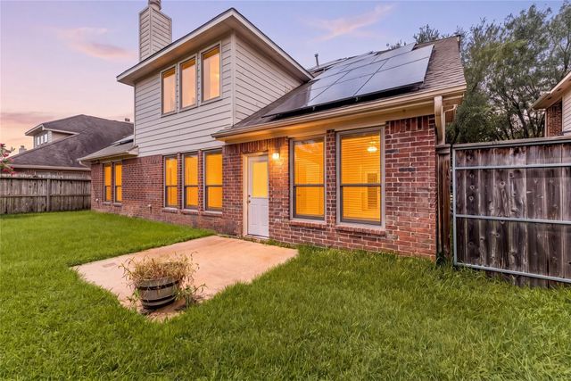5119 Silver Oak Drive, Pasadena, TX 77505