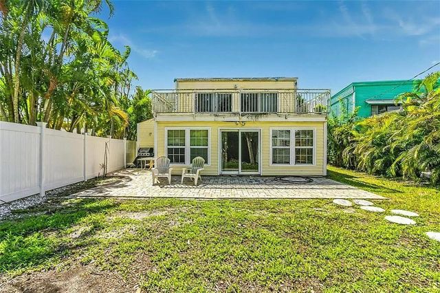643 CALLE DE PERU, Sarasota, FL 34242