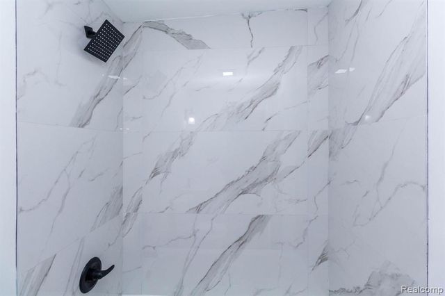 17322 Martin Road, Roseville, MI 48066