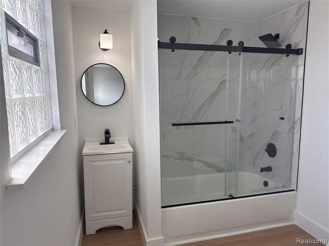 17322 Martin Road, Roseville, MI 48066