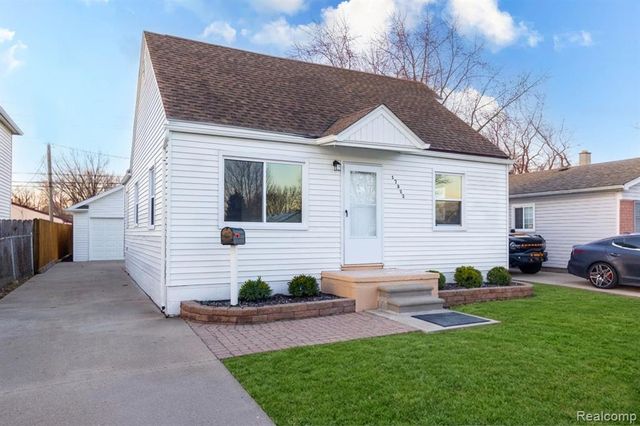 17322 Martin Road, Roseville, MI 48066