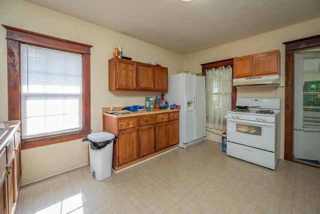 310 E Washington STREET, Delavan, WI 53115