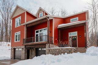 642 Napolean Way, East Bay Twp, MI 49696