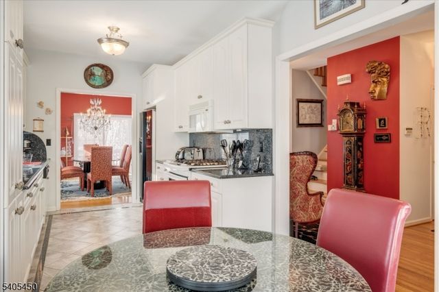 15 Paradise Pl, Roseland Boro, NJ 07068