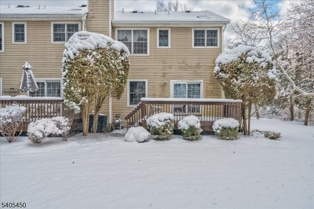 15 Paradise Pl, Roseland Boro, NJ 07068