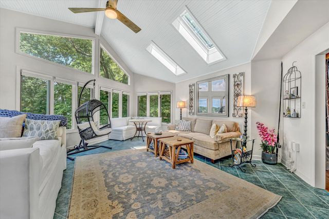 150 Providence LN, Union Hall, VA 24176