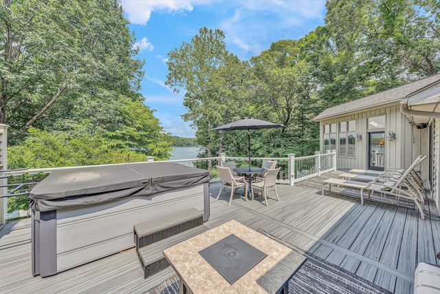 150 Providence LN, Union Hall, VA 24176
