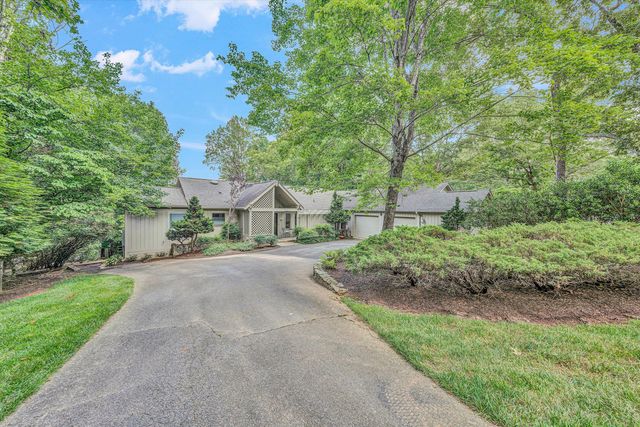 150 Providence LN, Union Hall, VA 24176