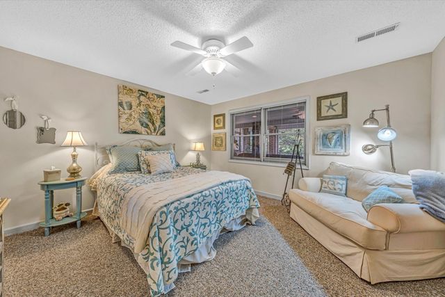 150 Providence LN, Union Hall, VA 24176