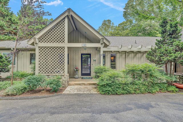 150 Providence LN, Union Hall, VA 24176