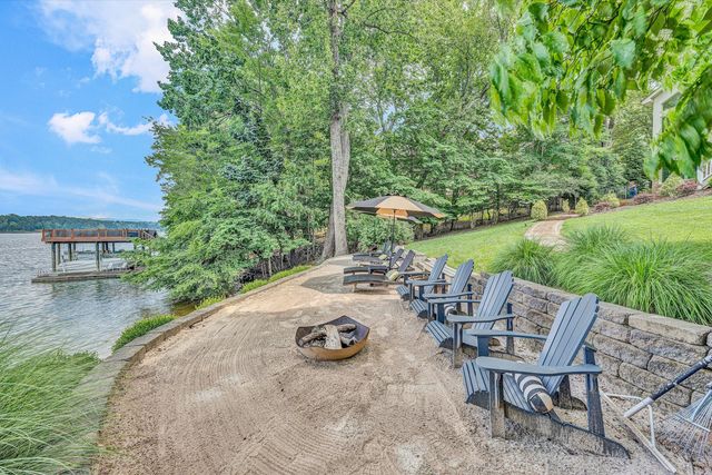 150 Providence LN, Union Hall, VA 24176