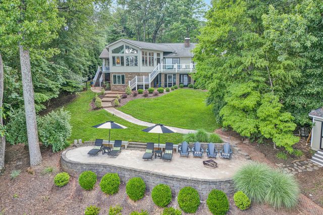 150 Providence LN, Union Hall, VA 24176