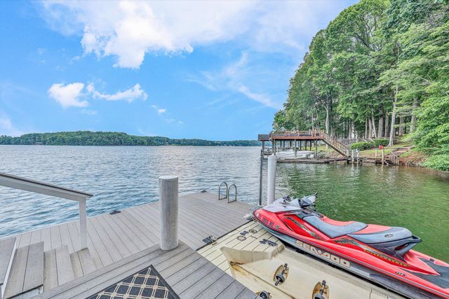 150 Providence LN, Union Hall, VA 24176