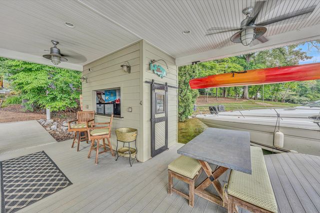 150 Providence LN, Union Hall, VA 24176