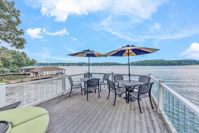 150 Providence LN, Union Hall, VA 24176