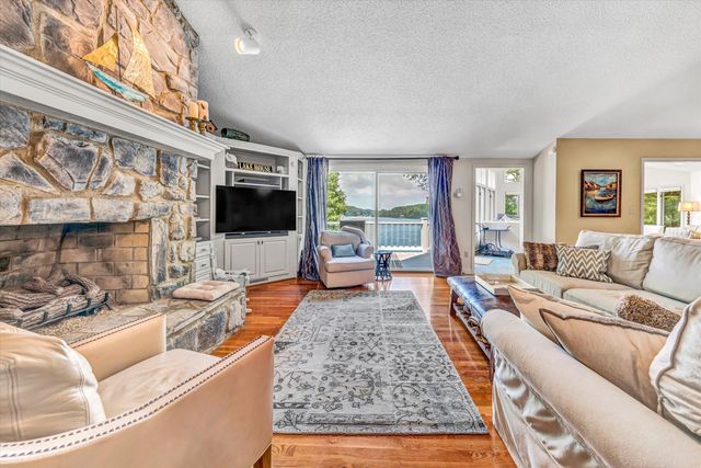 150 Providence LN, Union Hall, VA 24176