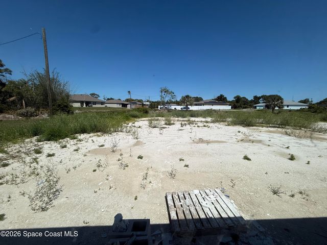 1659 Windsor Avenue SE, Palm Bay, FL 32909