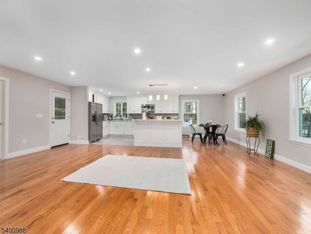 11 Maine St, Jefferson Twp., NJ 07849