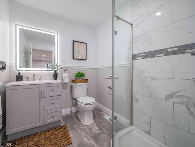 11 Maine St, Jefferson Twp., NJ 07849