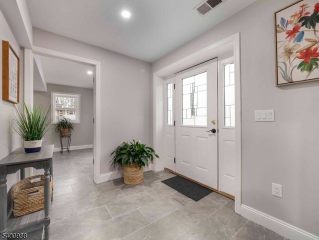 11 Maine St, Jefferson Twp., NJ 07849